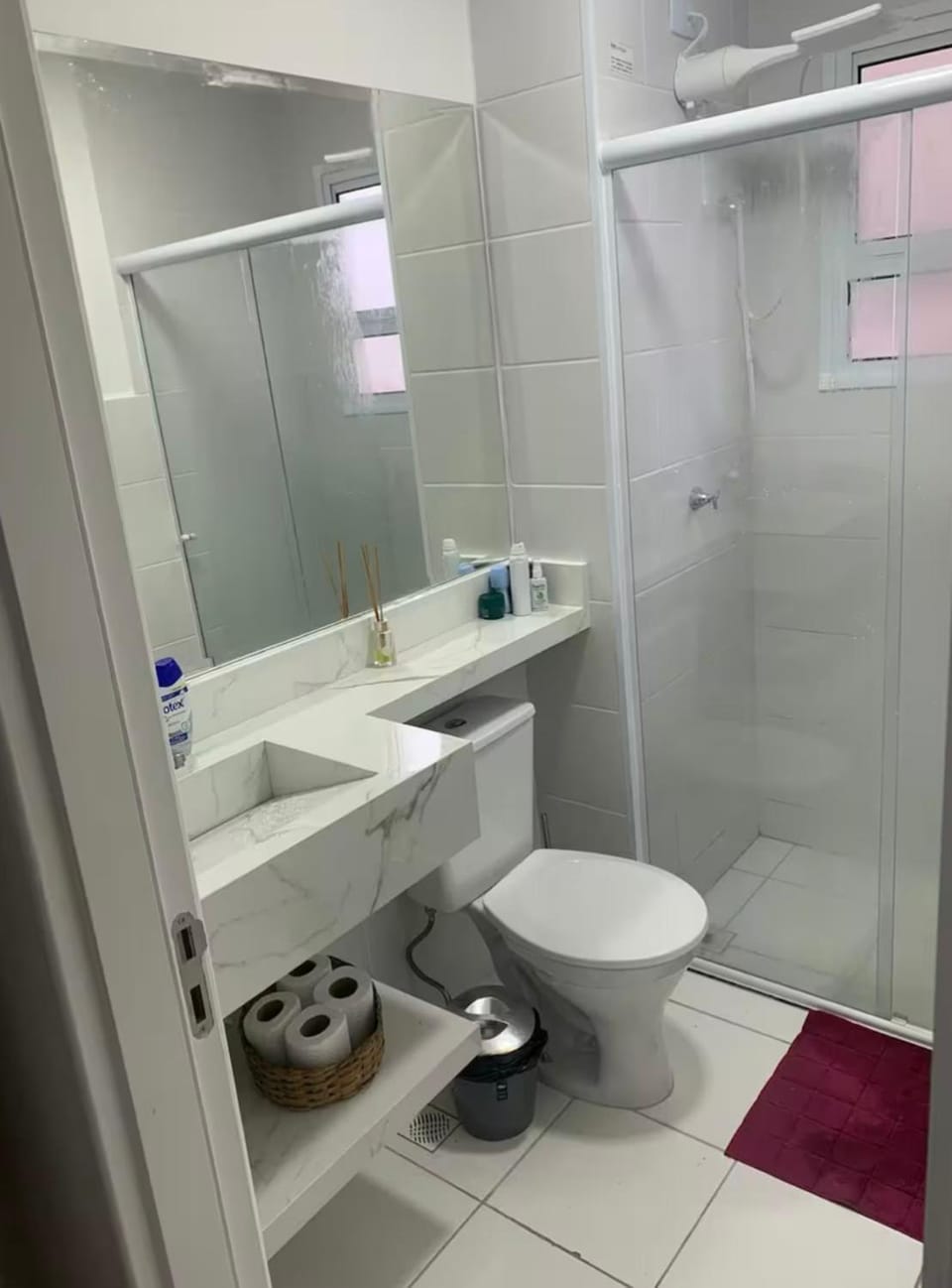 Apartamento completo na praia da Enseada Apartment in State of São Paulo