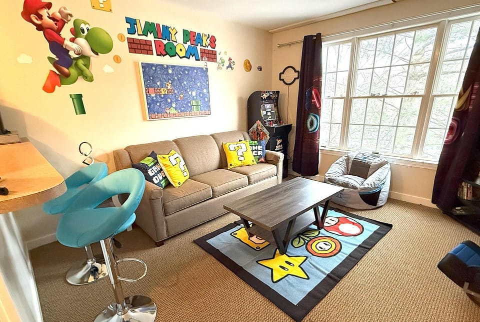 Game Night Suite at Jiminy Peak Ski OnOff Sleeps 4 Apartment in Lanesborough