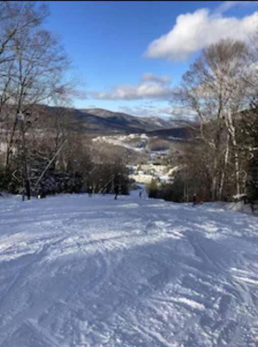 Mountain View Suite at Jiminy Peak - Ski On Off - Near Elevator Pool and Lobby Apartment in Lanesborough