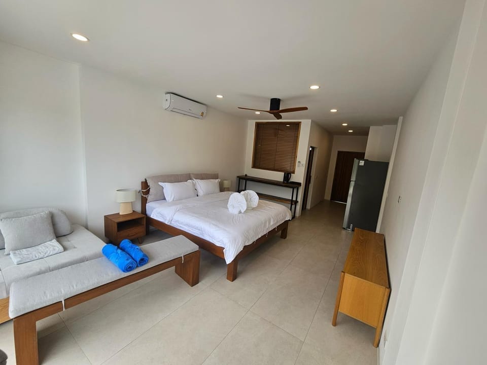 8 Bedroom Monkey Villa Room 203 Apartment hotel in Ko Samui