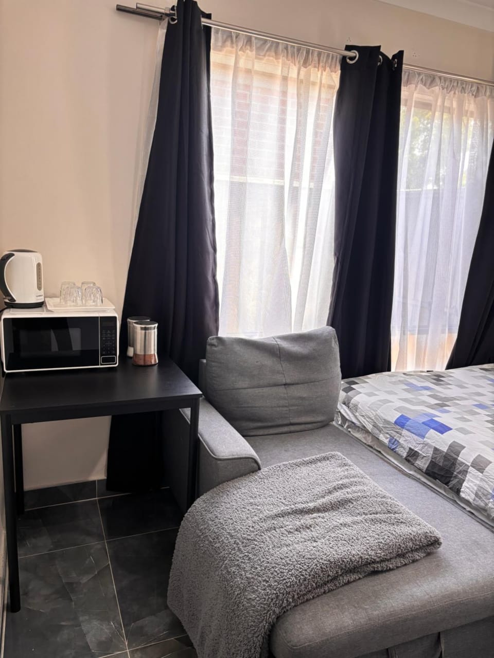 Mahzan on Dromana Private Master Bedroom Vacation rental in Truganina