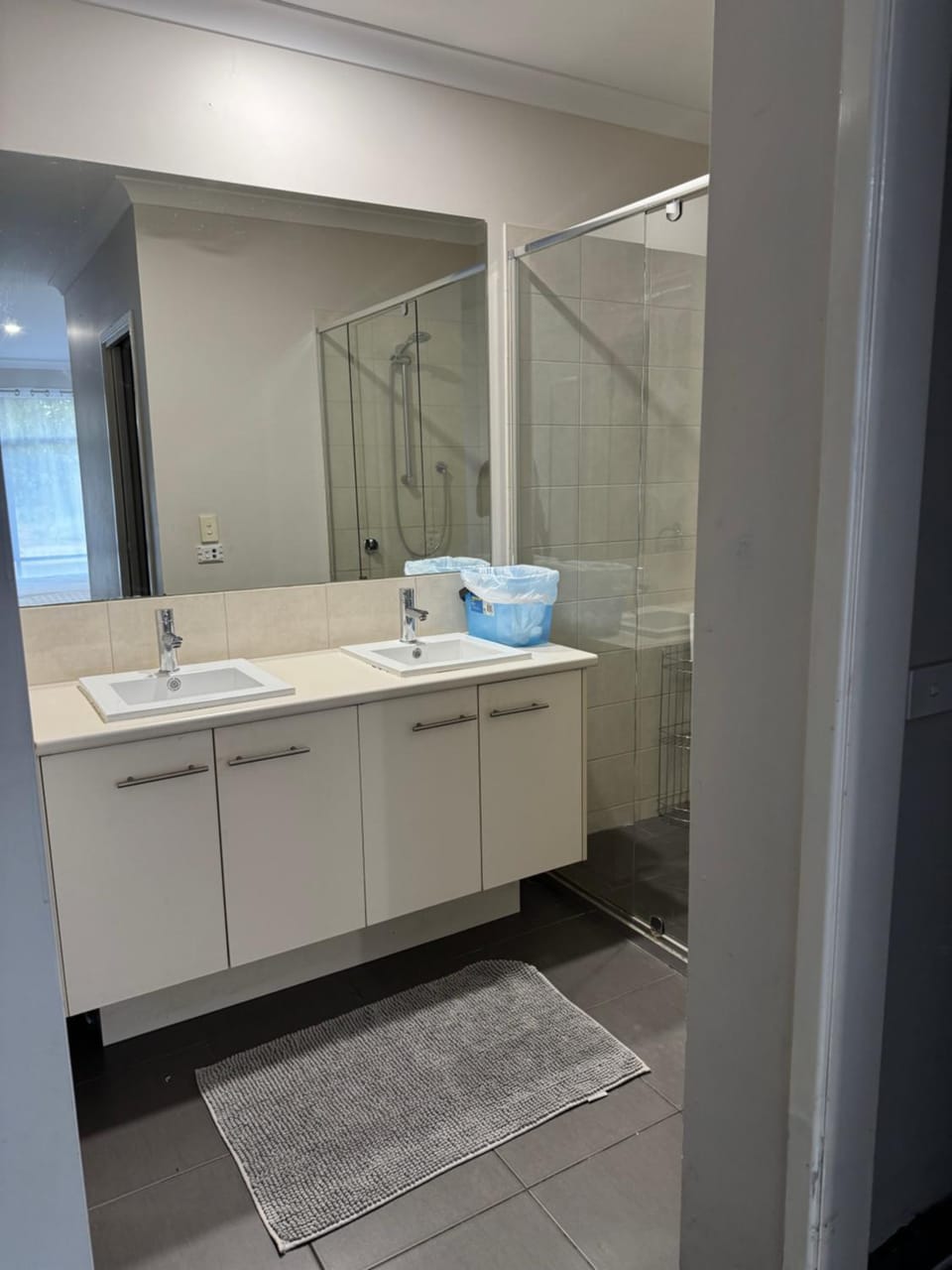 Mahzan on Dromana Private Master Bedroom Vacation rental in Truganina