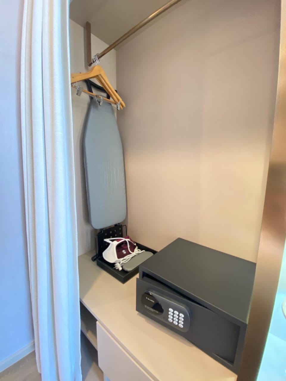 safe, wardrobe