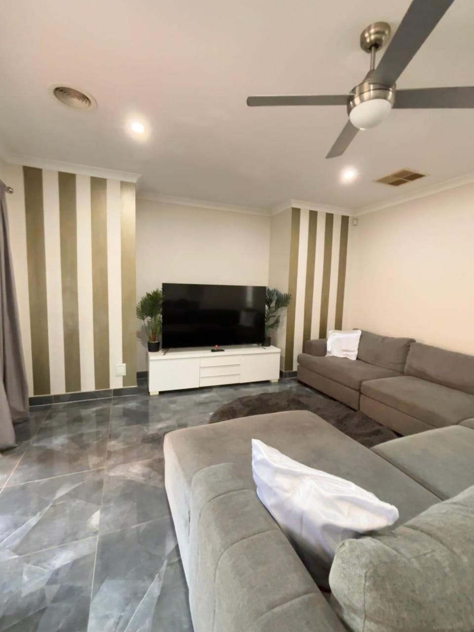 Mahzan on Dromana Room 3 Vacation rental in Truganina