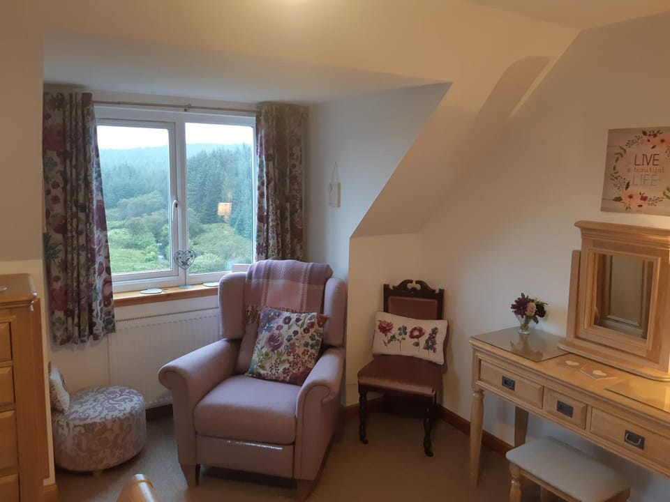 An Cois Na H-Aibhne Apartment in Scotland