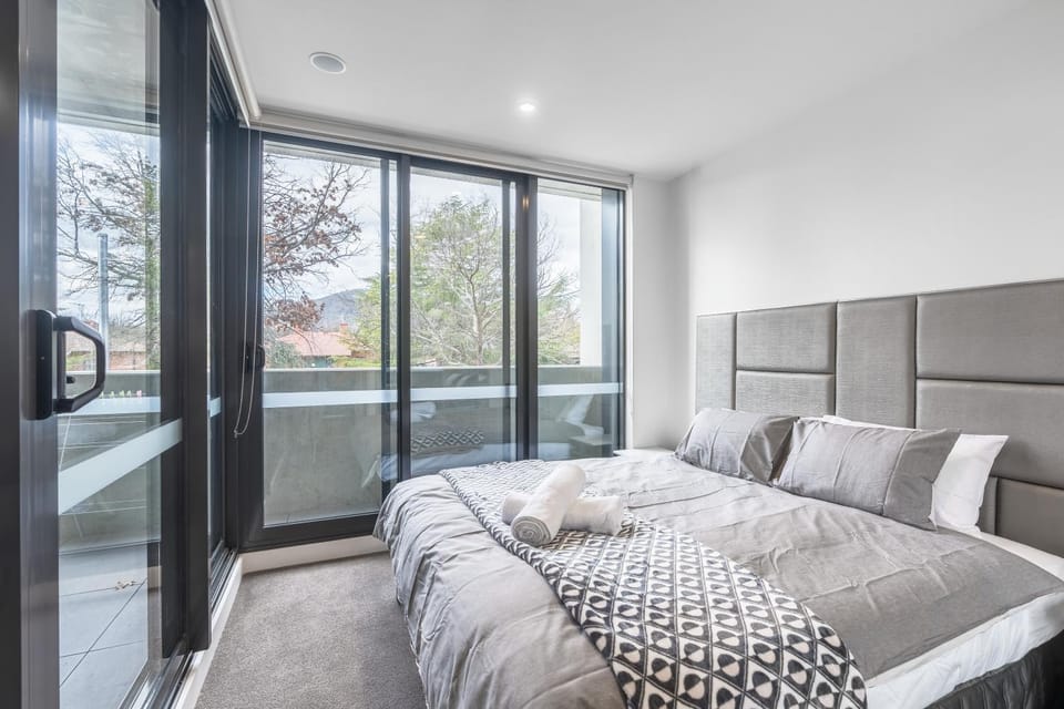 Modern Apartment next to Canberra Centre Apartment in Canberra
