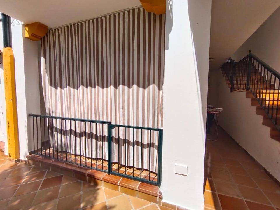 Off site, Balcony/Terrace