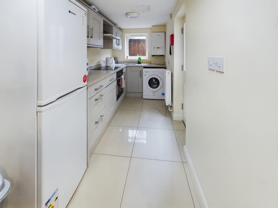 NEW! Classic 3BR House just 15 mins to city Centre Apartment in Belfast