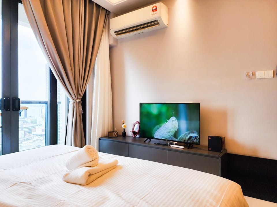 Bed, TV and multimedia, towels, air conditioner