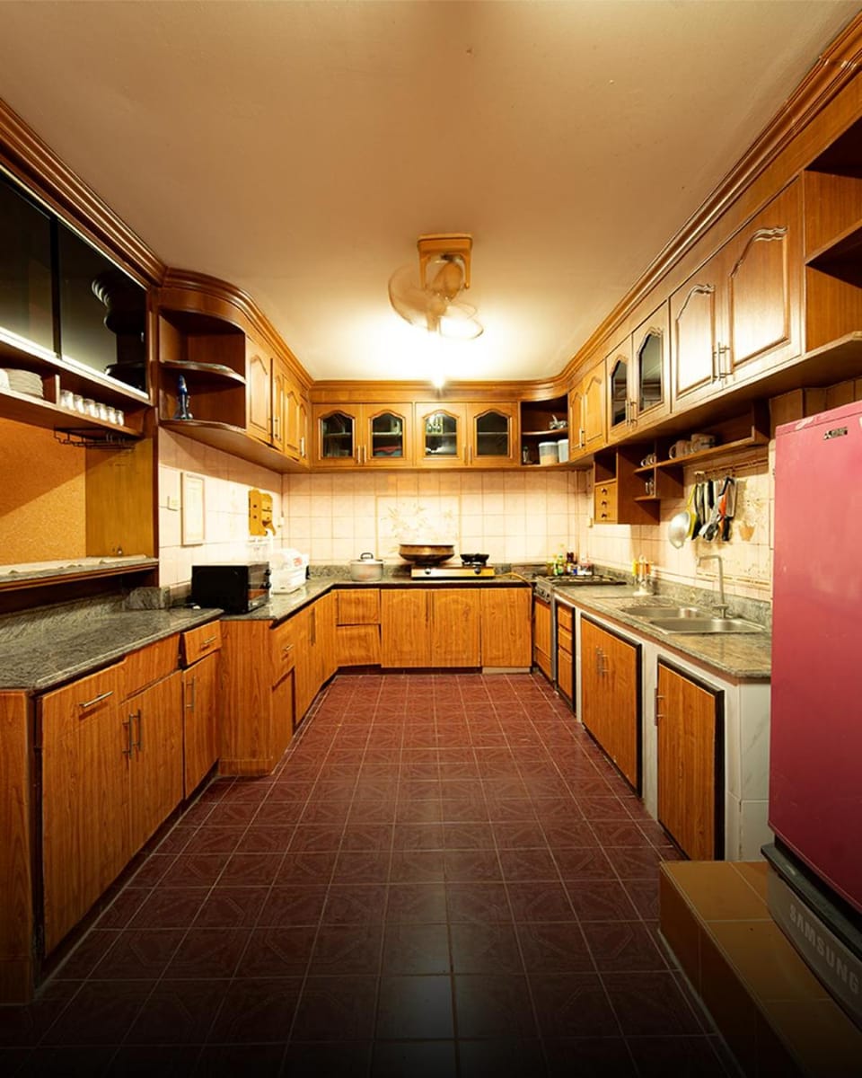 Kitchen or kitchenette, kitchen