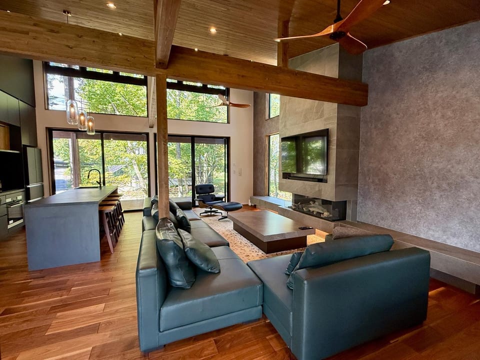 Forest Gardens by Hakuba White Fox Company Villa in Hakuba