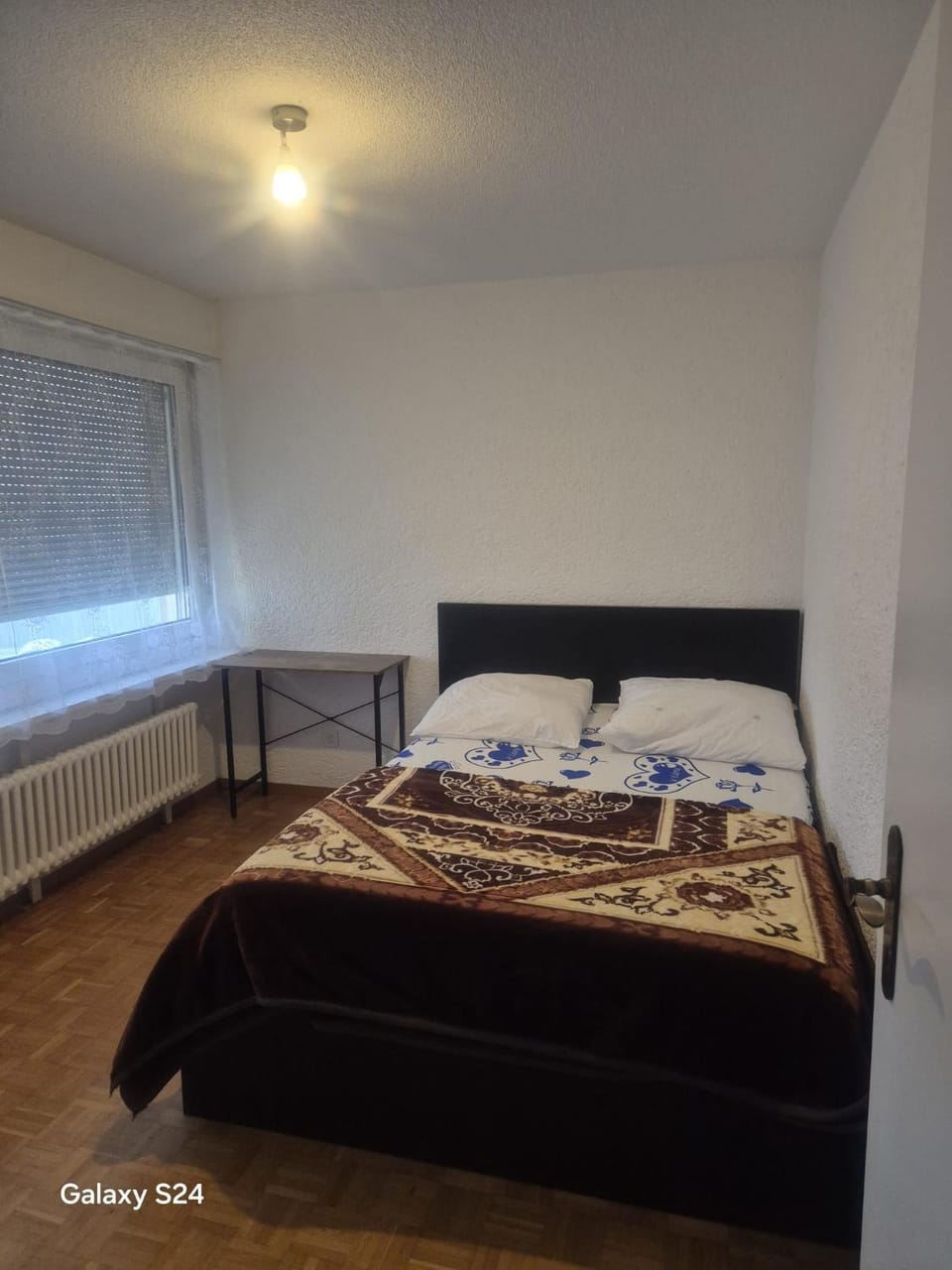 1 Cosy Room in a 3 Bed-Room-Appart Apartment in Canton of Bern (Region)