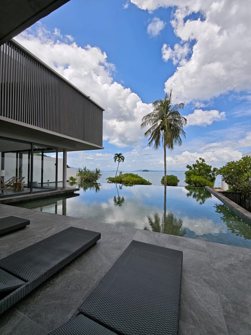 Luxury Beachfront BRAHMA Villa 4 Br at Ta-Ke Residence B Villa in Pa Klok