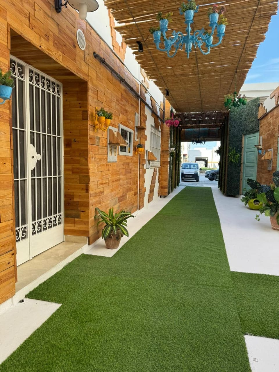 Property building, Facade/entrance