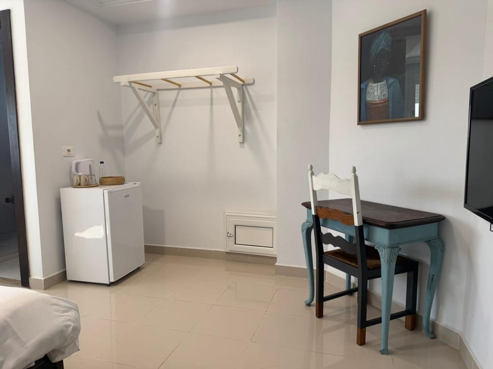 Coffee/tea facilities, minibar