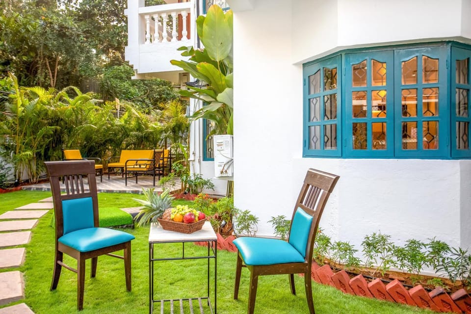 Garden, View (from property/room), Seating area, Garden view