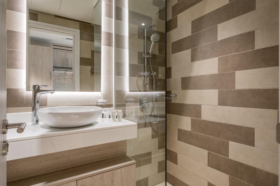 Shower, Bathroom