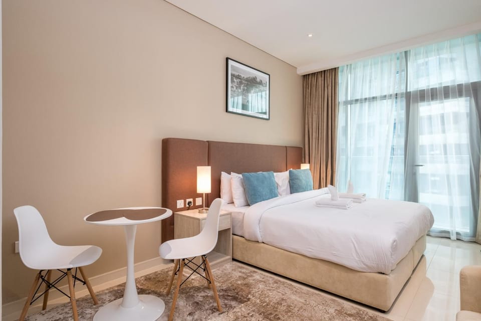Bed, Living room, Photo of the whole room, Seating area, Bedroom