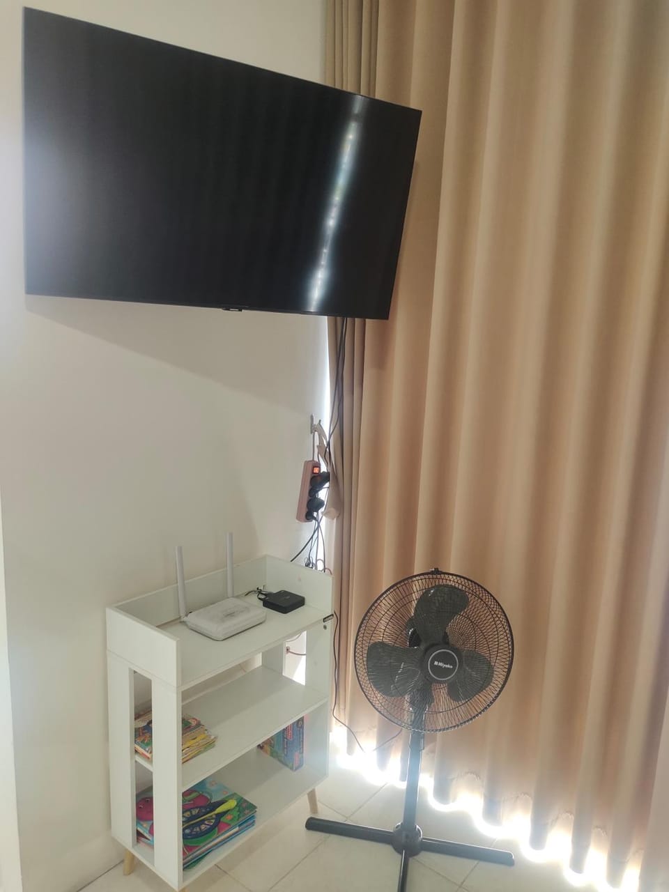 Communal lounge/ TV room, TV and multimedia