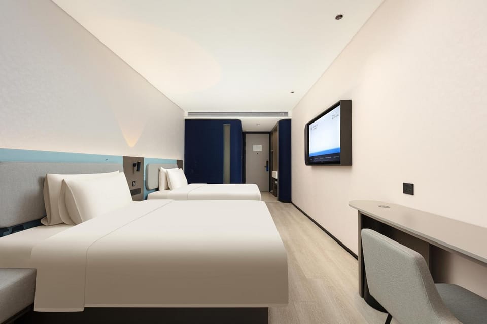 Atour Hotel Wuhan Hubei University Xudong Hotel in Wuhan
