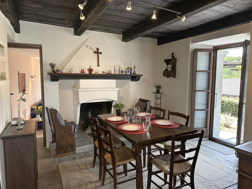 Al Torchio by Fewotessin House in Locarno
