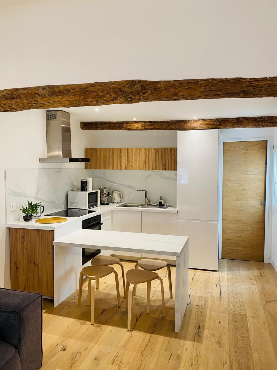 APPARTEMENT en DUPLEX VIEUX NICE Apartment in Nice