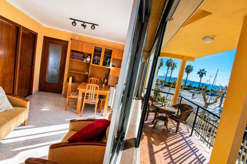 Living room, Sea view