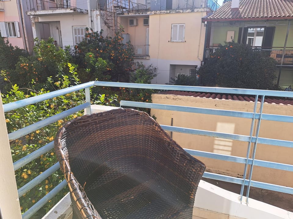 Cozy Studio Lemesou Free Parking Apartment in Peloponnese, Western Greece and the Ionian