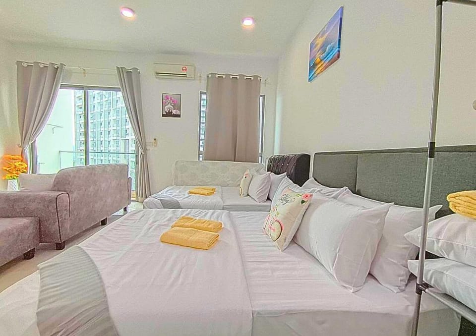 #CS7, Airly Cybersquare Ensuite with Pool View Apartment in Selangor, Malaysia