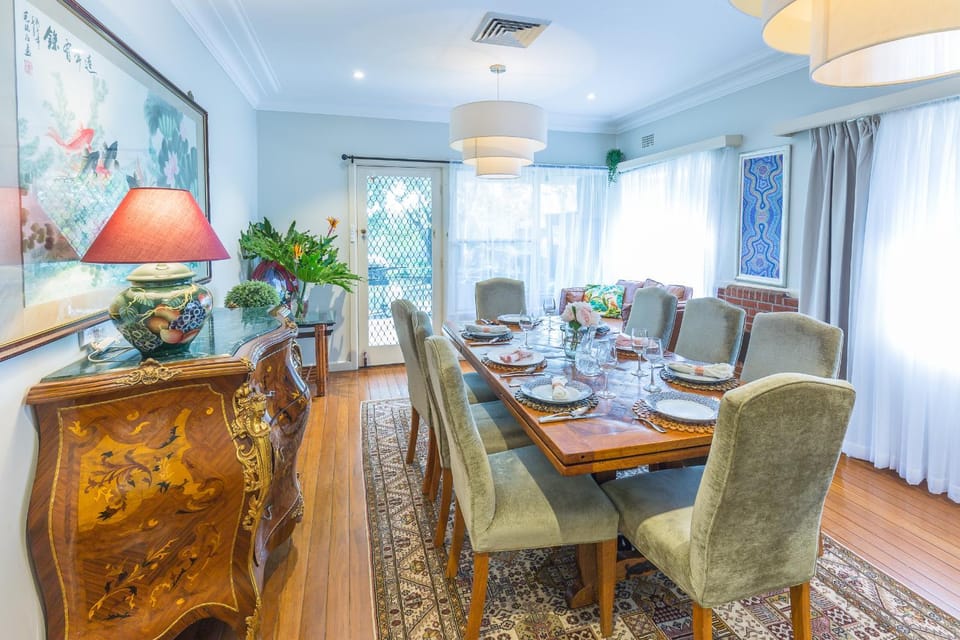 Waterfront Luxury Resort Manor Number One Penrith House in Penrith
