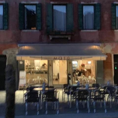 Restaurant/places to eat, Night