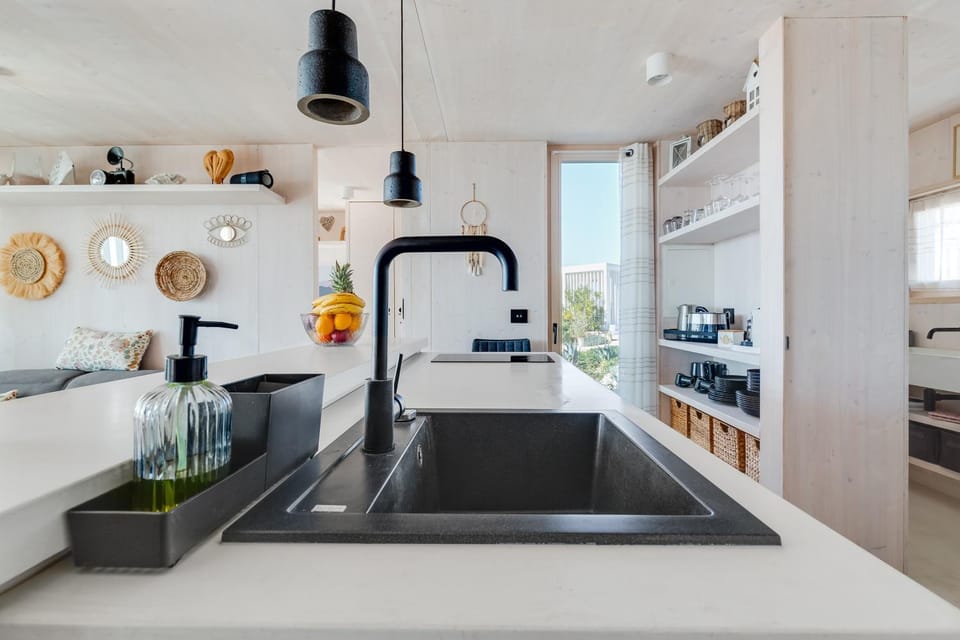 Kitchen or kitchenette, kitchen, kitchen