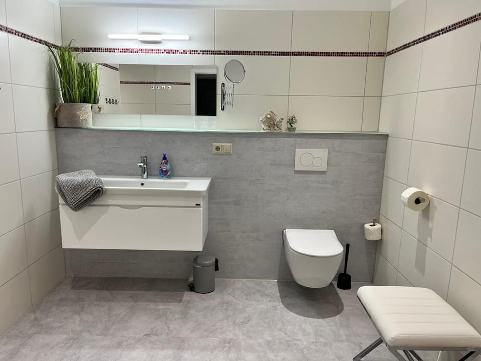 Bathroom, Living room