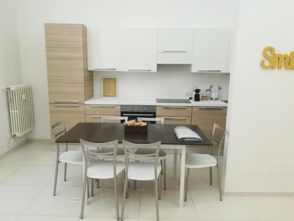 Coffee/tea facilities, Kitchen or kitchenette, dishwasher, microwave, oven, stove, toaster