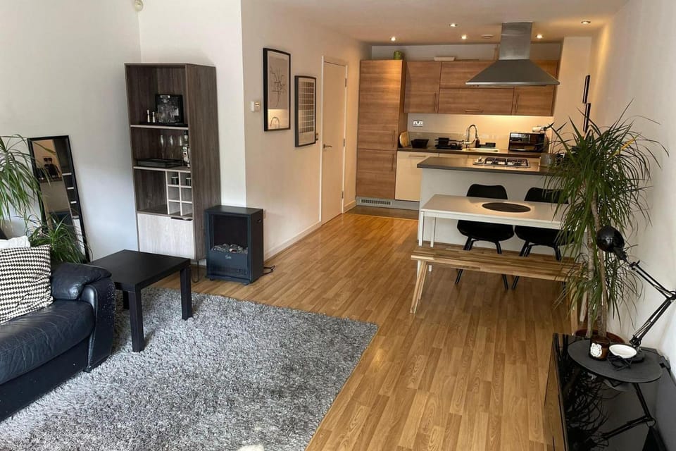 1Bedroom - Sleeps 2 - Terrace Bbq Near Transport Apartment in London Borough of Hackney