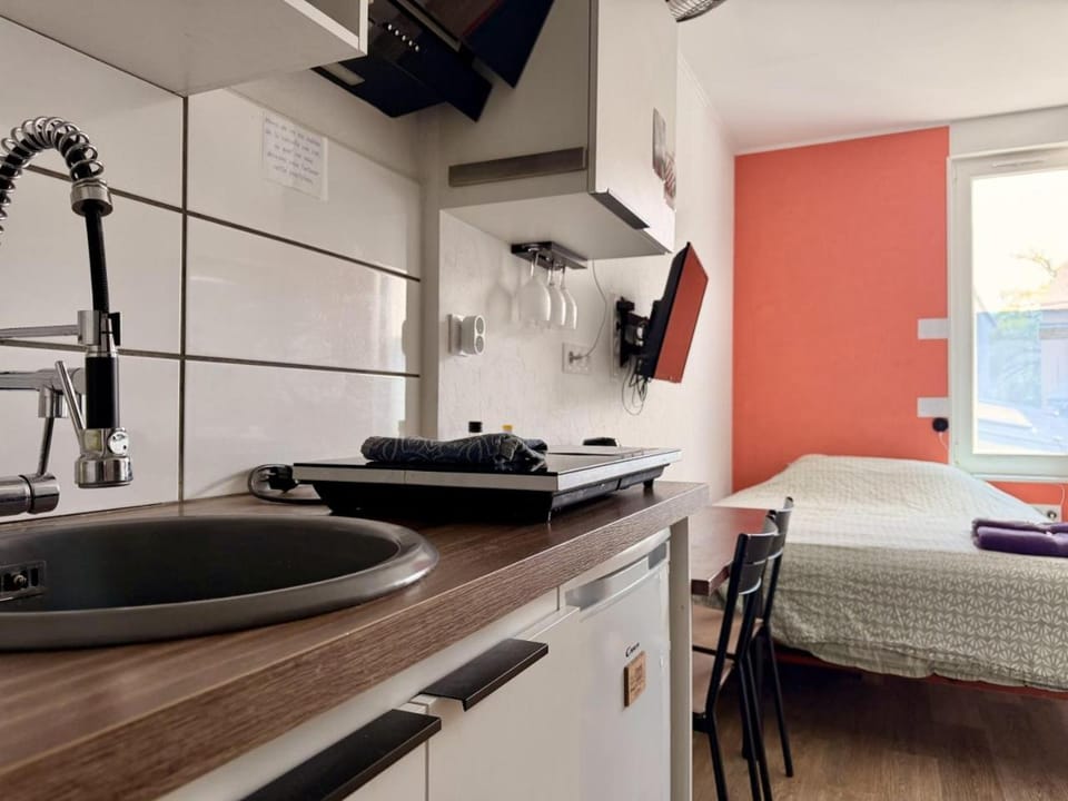 Studio cosy rénové en 2023 Garage Apartment in Tours