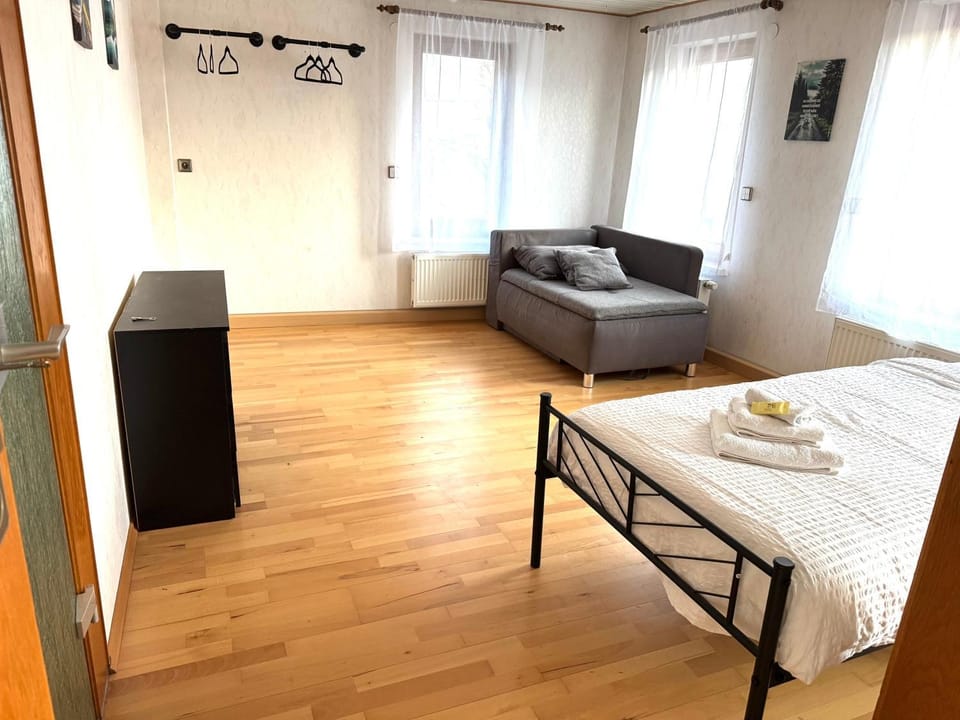 M B Homes Reutlingen2 Worker House House in Reutlingen