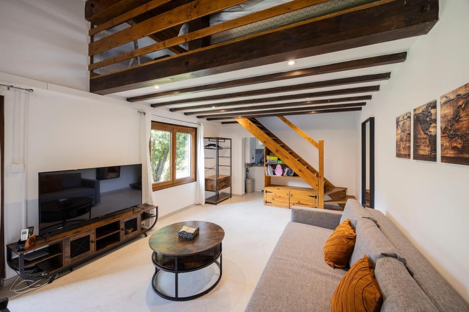 Maison chalet au calme avec jardin Chalet in Tresserve