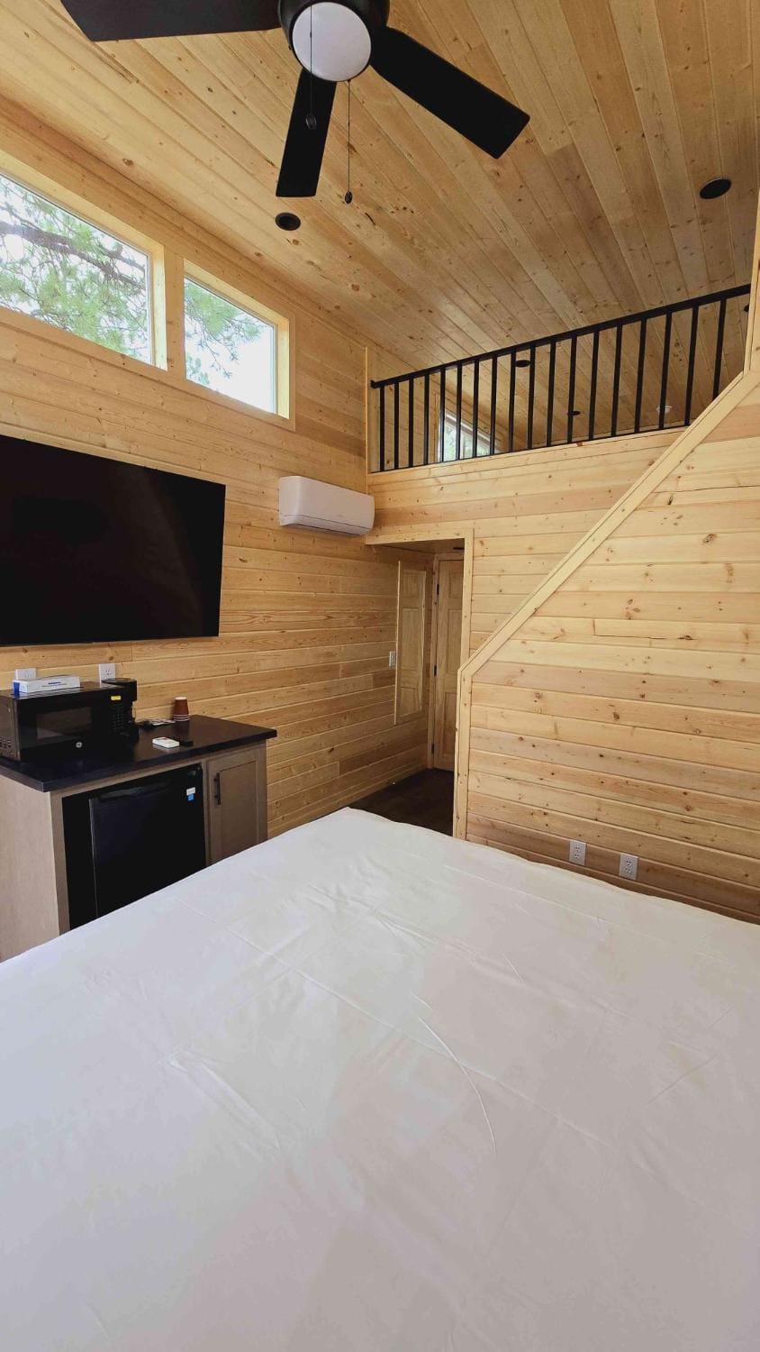 063A Brand New Cozy Cabin with Loft & King bed near Grand Canyon South Rim Cabin in Grand Canyon National Park