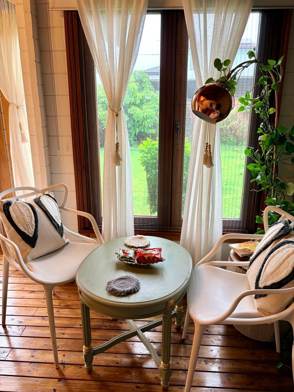 Day, Garden, Seating area, Dining area, Garden view