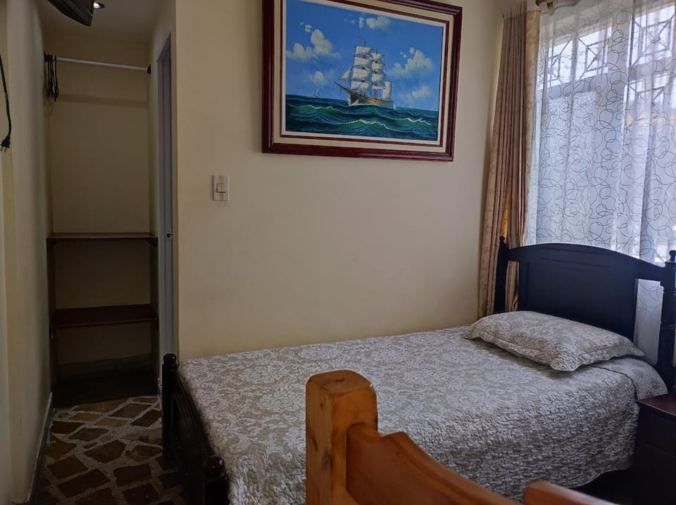 Bed, Photo of the whole room