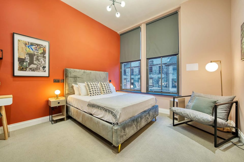 Bed, Living room, Bedroom
