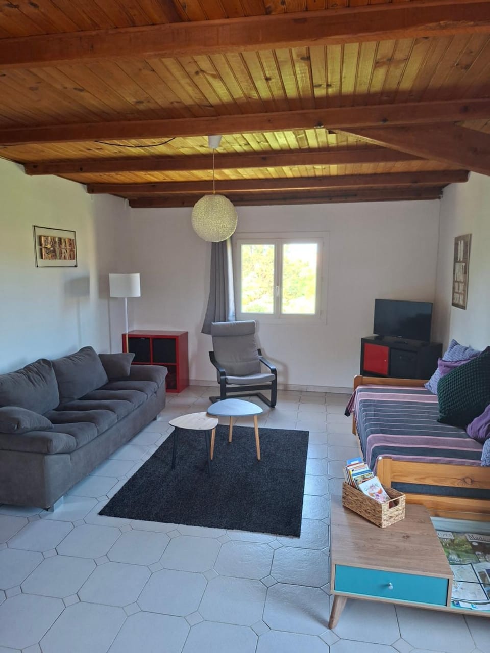 Appartement avec grand jardin et parking, Uzès Apartment in Uzes