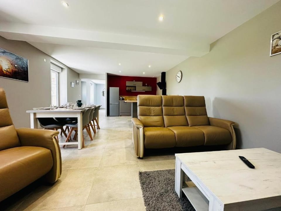 Kitchen or kitchenette, Living room, Dining area