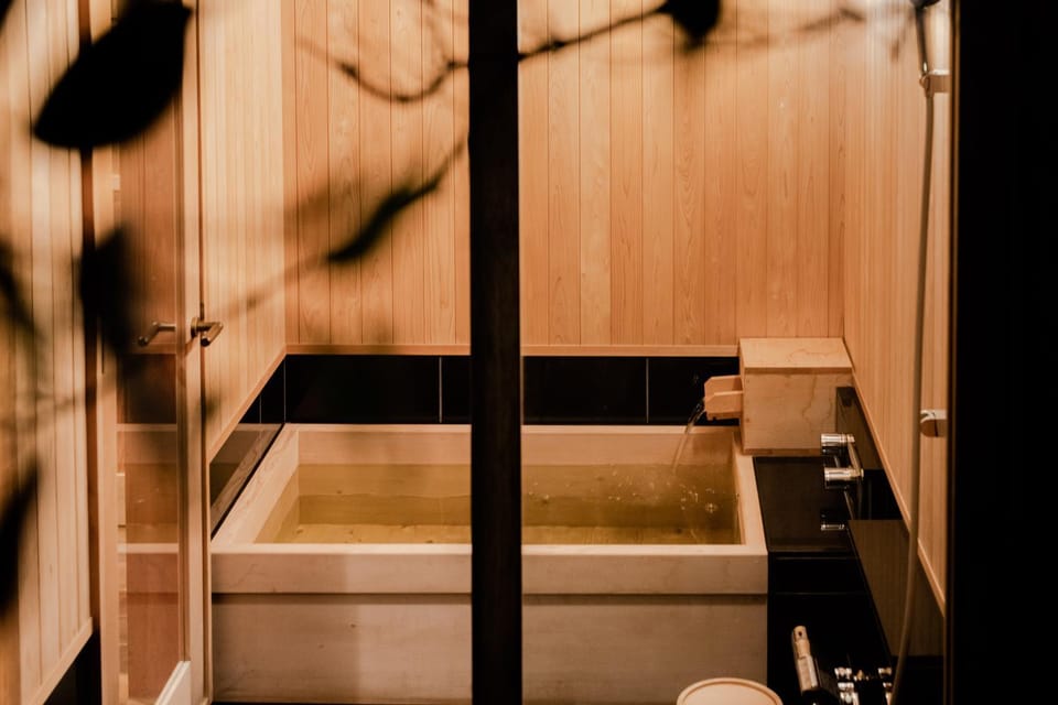 Nishijin Itsutsuji Bed and Breakfast in Kyoto