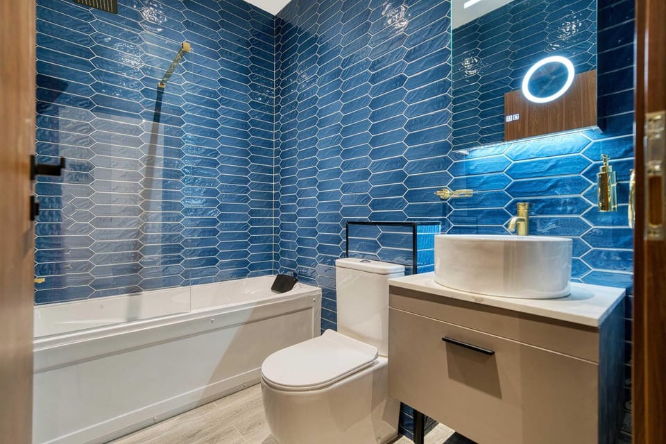 Toilet, Bathroom, Bath