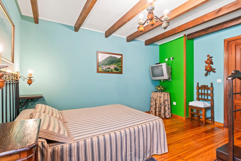 Property building, Living room, Bedroom