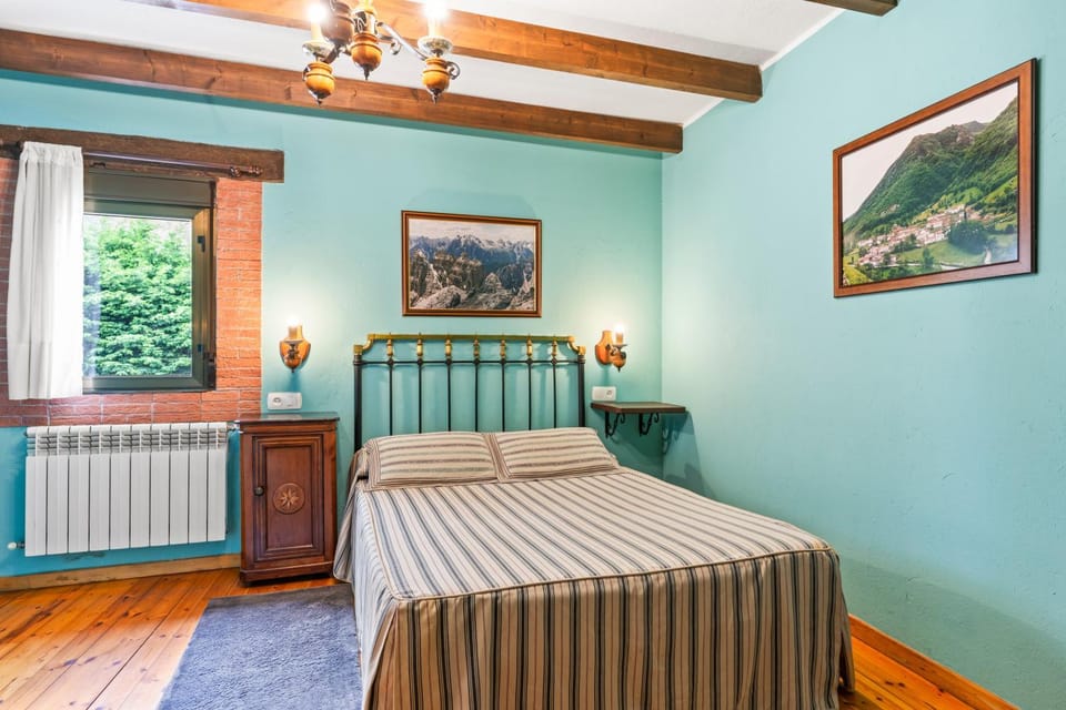 Living room, Bedroom