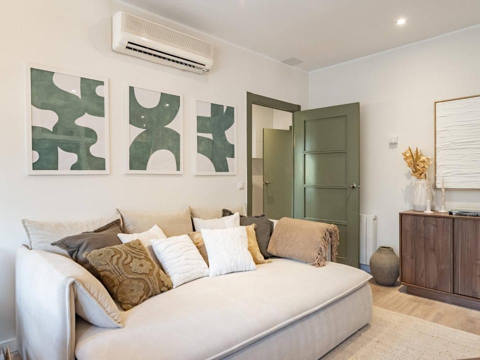Communal lounge/ TV room, Living room