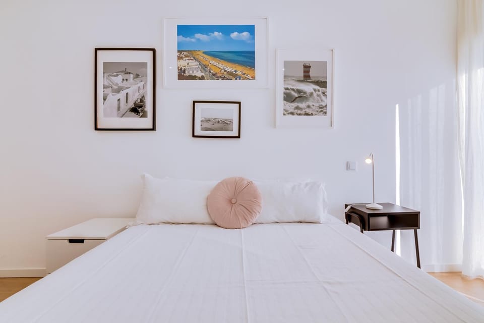 Bed, Bedroom, air conditioner